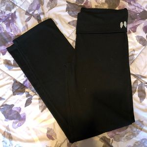 NWOT Victoria’s Secret Boot Yoga Pant-medium short